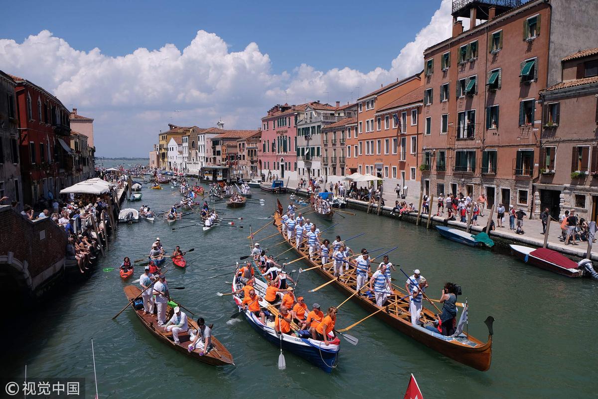 威尼斯划船老人（威尼斯划船比赛规则）