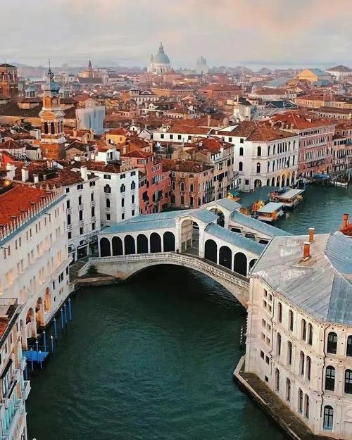 威尼斯的love（威尼斯的楼是怎么建的）
